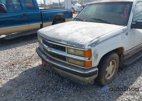 1999 Chevrolet Tahoe Lt z USA, uszkodzony, nr VIN 1GNEC13R3XJ539270